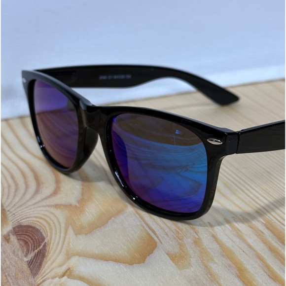 Other - Wayfarer Sunglasses